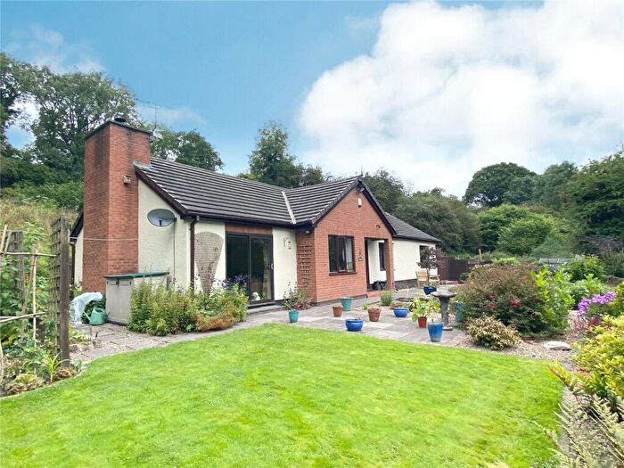 4 Bedroom Bungalow For Sale In Ffordd Corwen, Coed-Talon, Mold, Flintshire, CH7