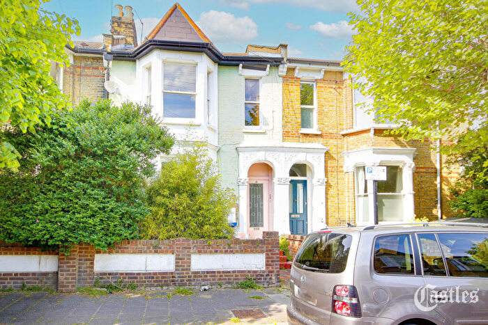 2 Bedroom Flat For Sale In Sach Road, Hackney, London, E5
