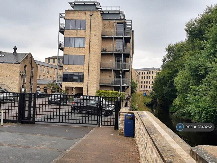 2 Bedroom Flat To Rent In The Melting Point, Huddersfield, HD1