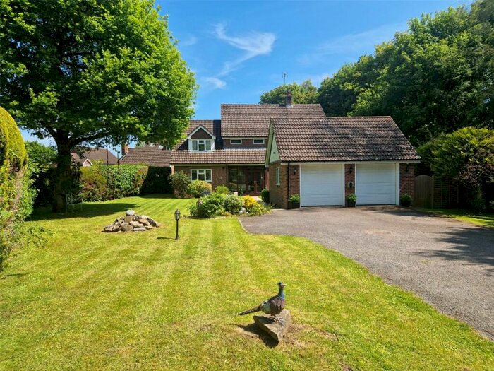 4 Bedroom Detached House For Sale In Kiln Close, Whaddon, Salisbury, Wiltshire, SP5