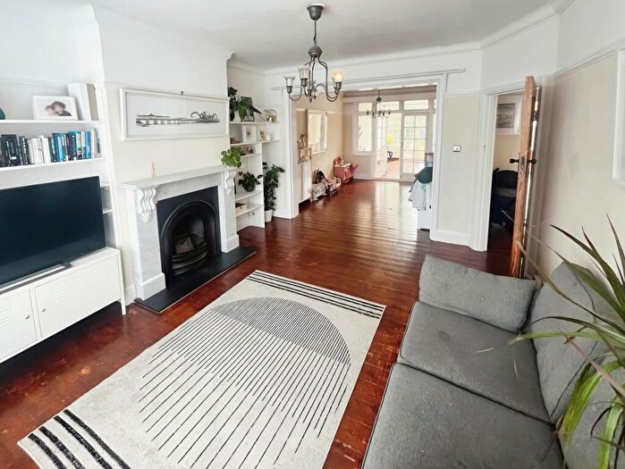 5 Bedroom Semi-Detached House To Rent In Glebe Villas, Hove, BN3