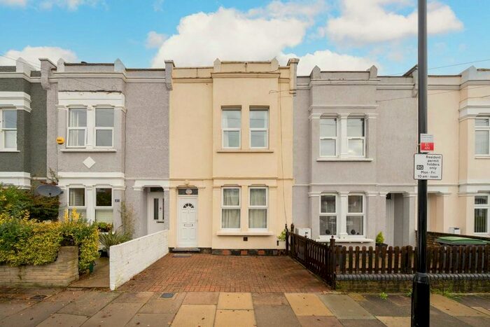 2 Bedroom Terraced House To Rent In Eleanor Road, London, N11