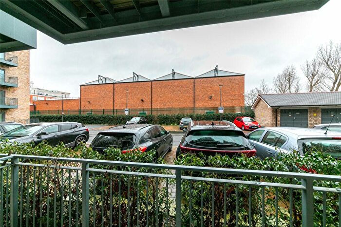 Apartment To Rent In Fairbank House, Beaufort Square, London, NW9