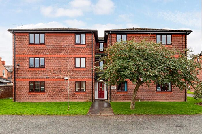 2 Bedroom Flat To Rent In Haydock Close, Chester, CH1