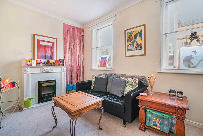 2 Bedroom Flat To Rent In Royal Belgrave Place, Victoria, London, SW1V