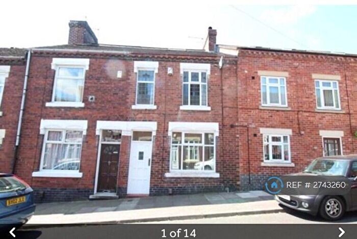 3 Bedroom Terraced House To Rent In Derwent Street, Stoke-On-Trent, ST1
