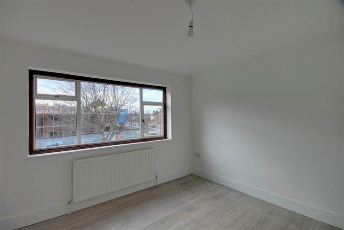 2 Bedroom Maisonette To Rent In Putney Road, Enfield EN3