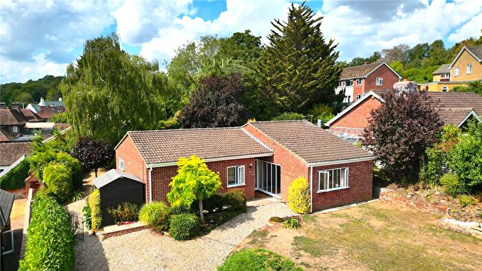 4 Bedroom Bungalow For Sale In Bath Road, Woolhampton, Reading, Berkshire, RG7