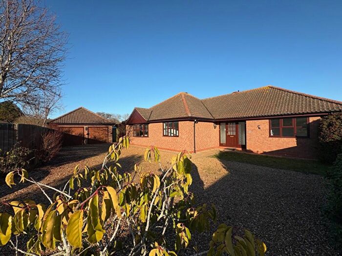 3 Bedroom Detached Bungalow For Sale In Hawthorn Bank, Spalding, PE11
