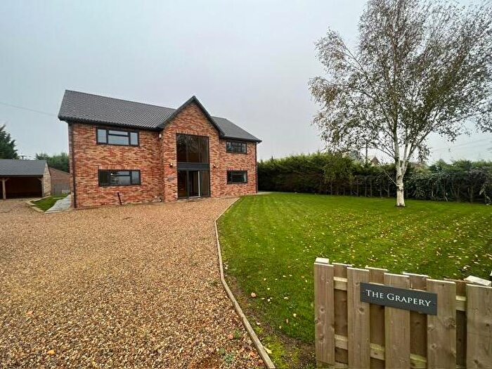 4 Bedroom Detached House To Rent In Main Road, Three Holes, Wisbech, PE14