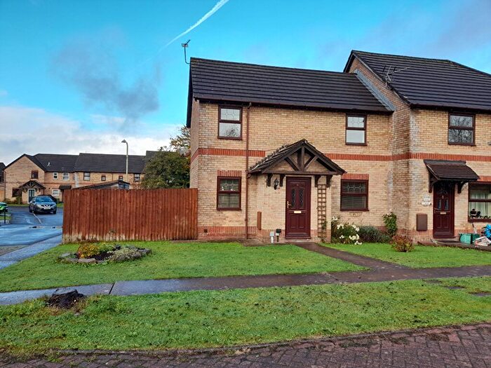 3 Bedroom Semi-Detached House To Rent In Manor Chase, Beddau, Pontypridd, CF38