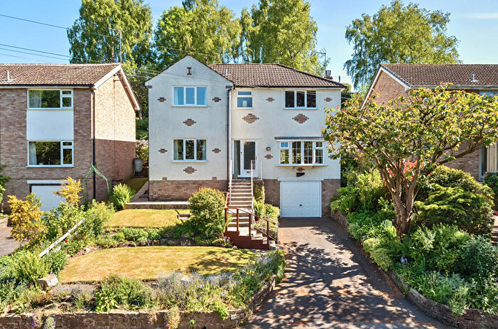 4 Bedroom Detached House For Sale In Oakdale, Harrogate, North Yorkshire, HG1