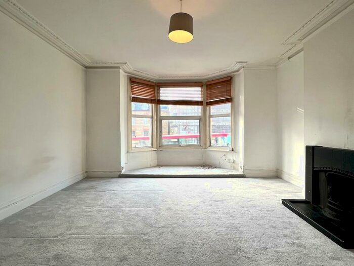 Flat To Rent In Archway Road, N6