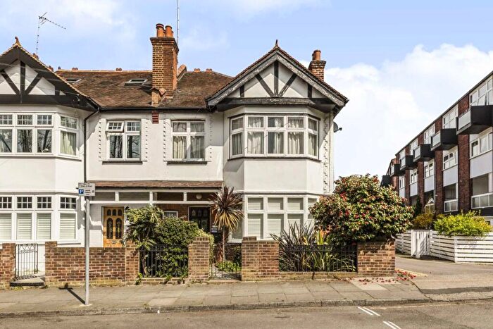 4 Bedroom House To Rent In Grove Road, Surbiton, KT6