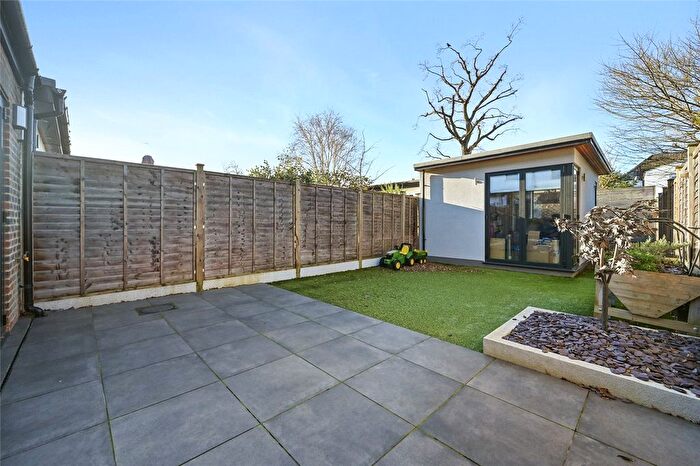 4 Bedroom Terraced House To Rent In Dordrecht Road, London, United Kingdom, W3