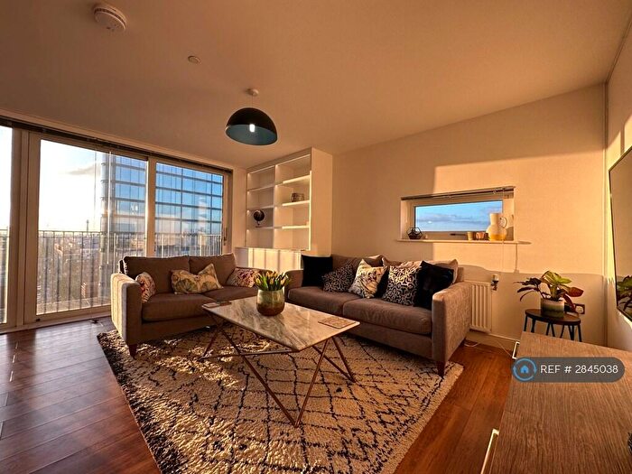 2 Bedroom Flat To Rent In City Road, London, EC1V