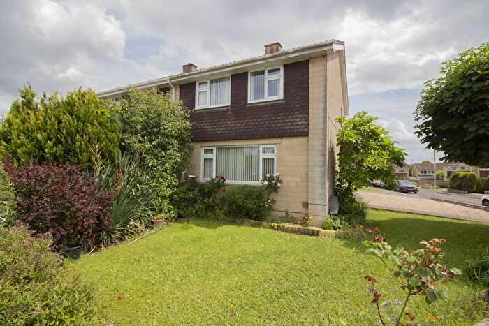 3 Bedroom Semi-Detached House For Sale In Wyville Road, Frome, BA11
