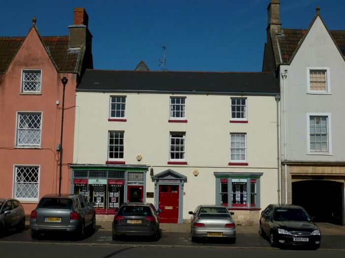 1 Bedroom Flat To Rent In Broad Street, Chipping Sodbury, BS37