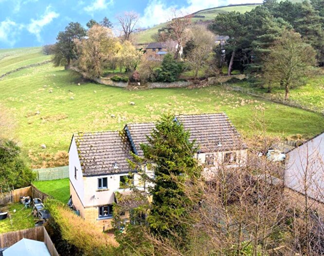 2 Bedroom End Of Terrace House For Sale In Cawder Mews, Skipton, BD23