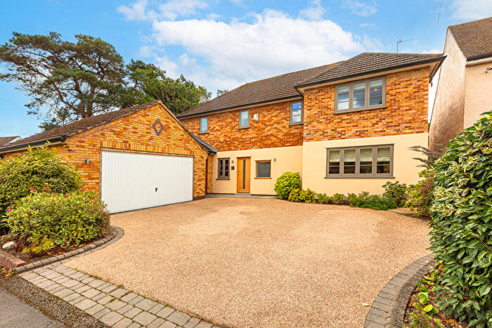 4 Bedroom Detached House For Sale In Barry Drive, Kirby Muxloe, LE9
