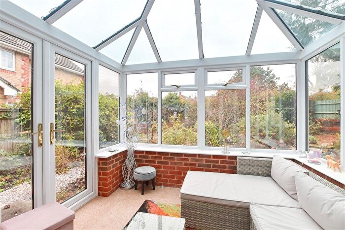 4 Bedroom Detached House For Sale In Pagewood Close, Maidenbower, Crawley, West Sussex, RH10