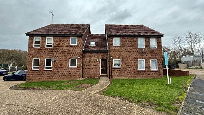 Studio To Rent In Woodstock Crescent, Hockley, SS5