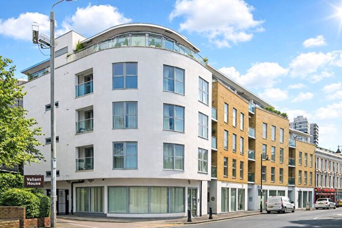 2 Bedroom Flat For Sale In Battersea Square, Battersea, London, SW11