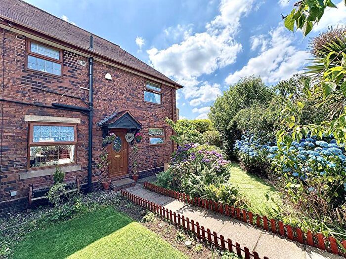 2 Bedroom Semi-Detached House For Sale In Quarry Brow, Upper Gornal, DY3