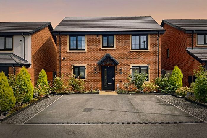4 Bedroom Detached House For Sale In Sovereign Fold Road, WN7