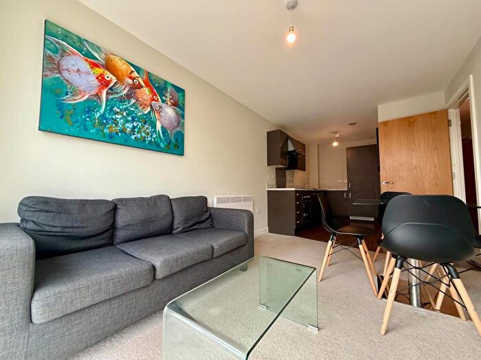 1 Bedroom Apartment To Rent In Worrall Street, Salford, M5