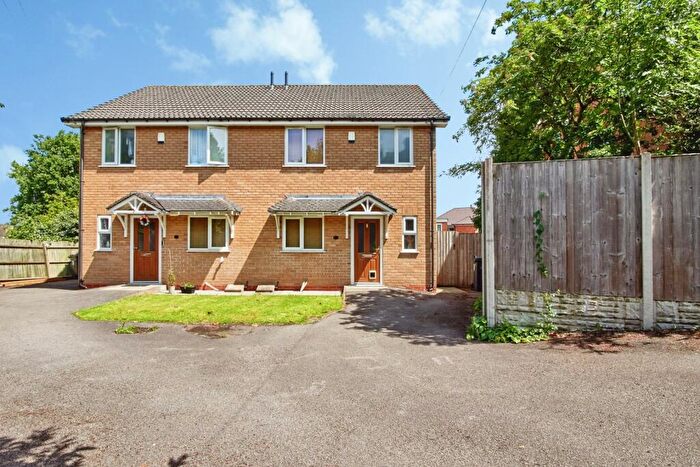 3 Bedroom Semi-Detached House For Sale In Ashcott Close, Birmingham, West Midlands, B38