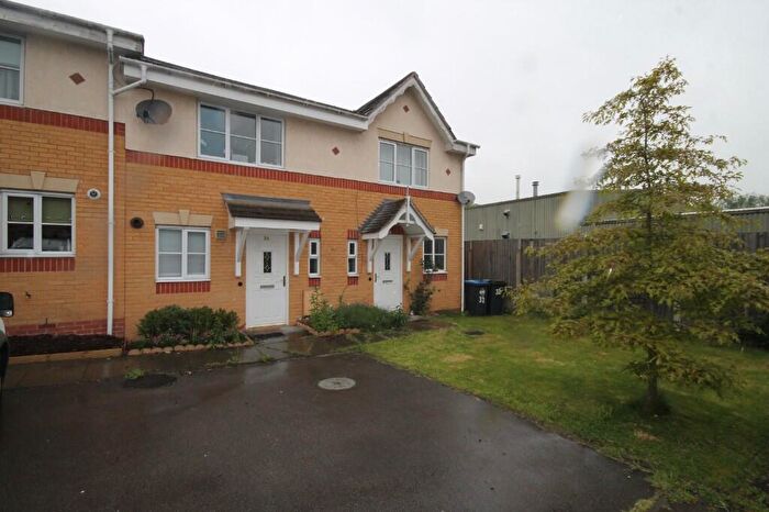 2 Bedroom Terraced House To Rent In Viaduct Close, Rugby, Warwickshire, CV21
