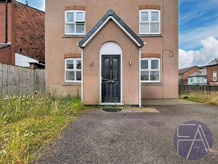 2 Bedroom Flat To Rent In Callow Court, Southport, PR9