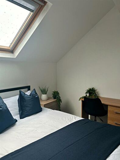 4 Bedroom House To Rent In Harold GroveHyde ParkLeeds, LS6