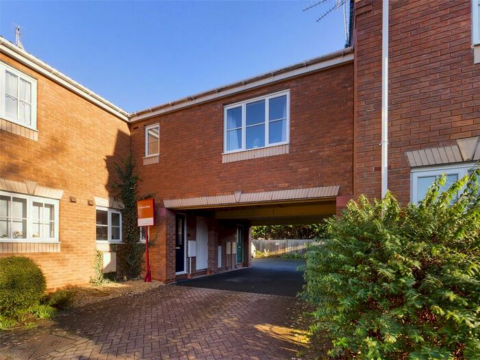 1 Bedroom Flat For Sale In Brecon Avenue, Worcester, Worcestershire, WR4