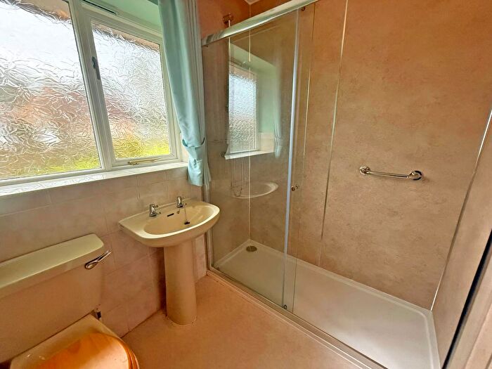 3 Bedroom Detached Bungalow For Sale In Carr Lane, East Ayton, Scarborough, YO13