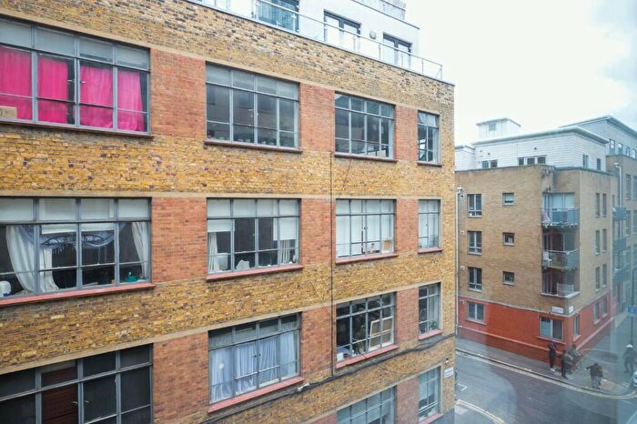 2 Bedroom Apartment To Rent In Britannia Walk, London, N1