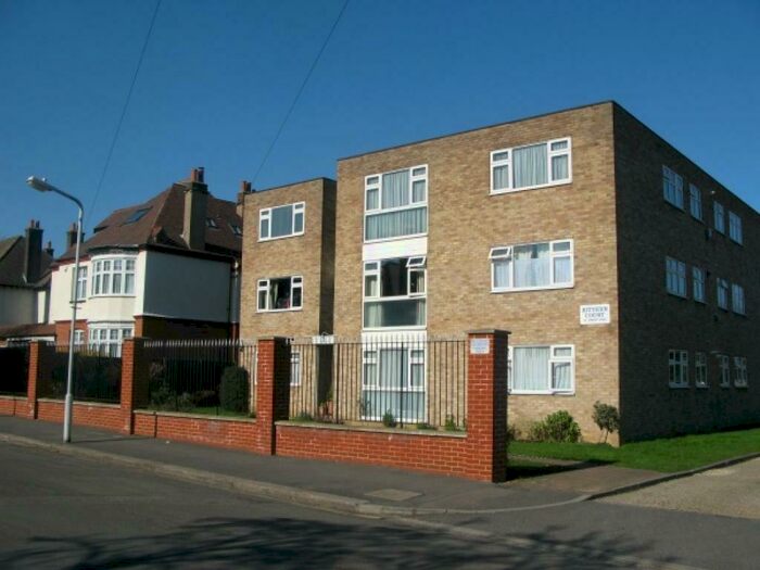1 Bedroom Flat To Rent In Bittern Court Connaught Avenue, Chingford, London, E4