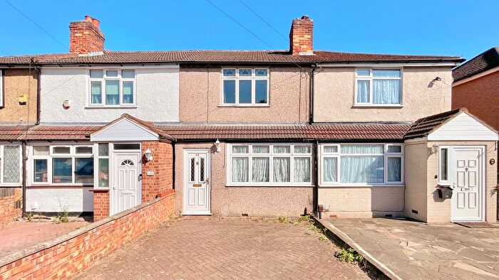2 Bedroom Terraced House To Rent In Warwick Crescent, Hayes, UB4