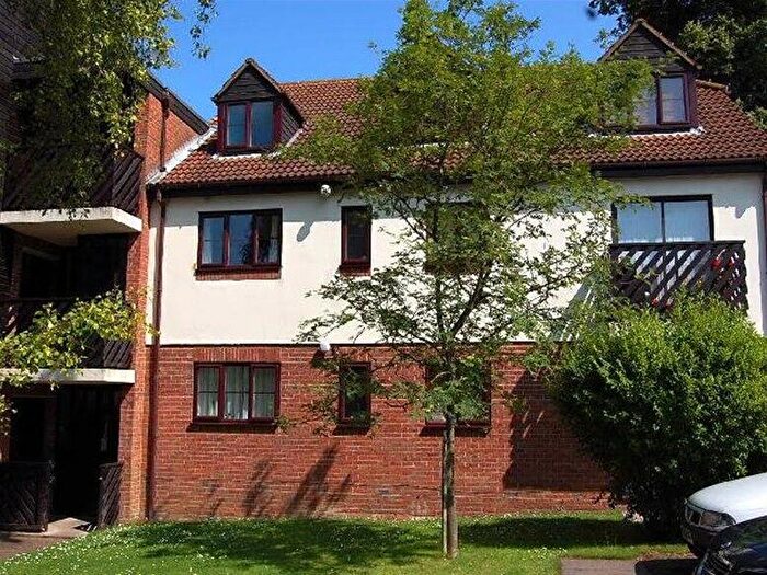 2 Bedroom Flat To Rent In Edmund Beaufort Drive, St Albans, AL3