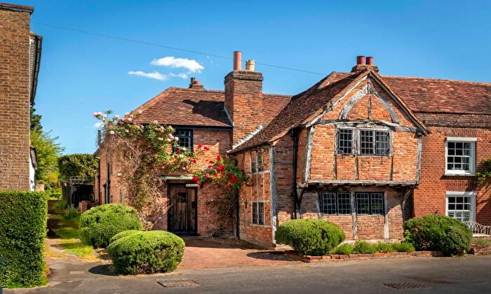 4 Bedroom Cottage For Sale In Village Road, Uxbridge, UB9