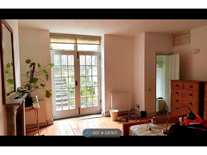 1 Bedroom Flat To Rent In Loraine Road, London, N7