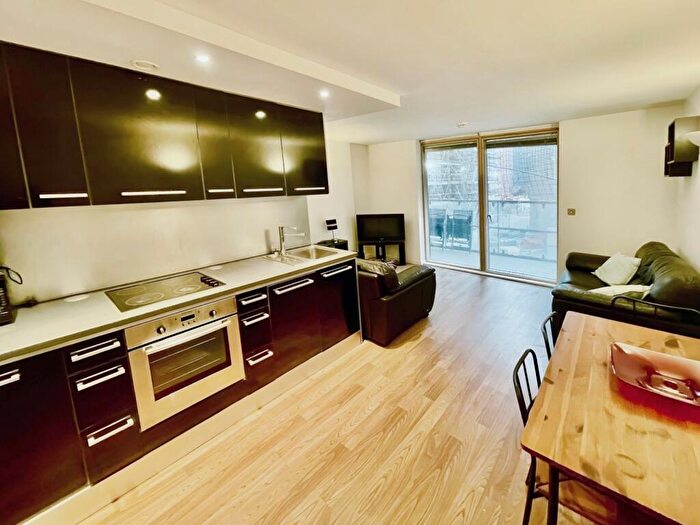 2 Bedroom Flat To Rent In West Point, Wellington Street, Leeds, West Yorkshire, LS1