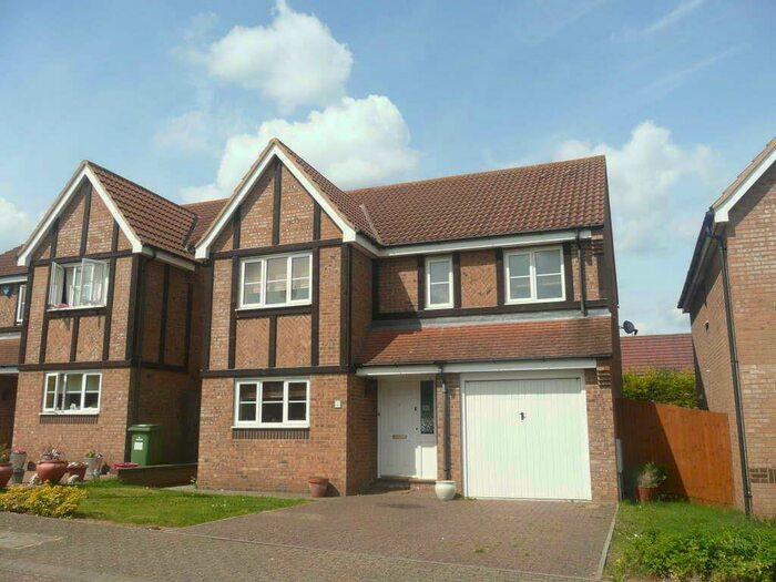 4 Bedroom Detached House To Rent In Godrevy Grove, Tattenhoe, MK4