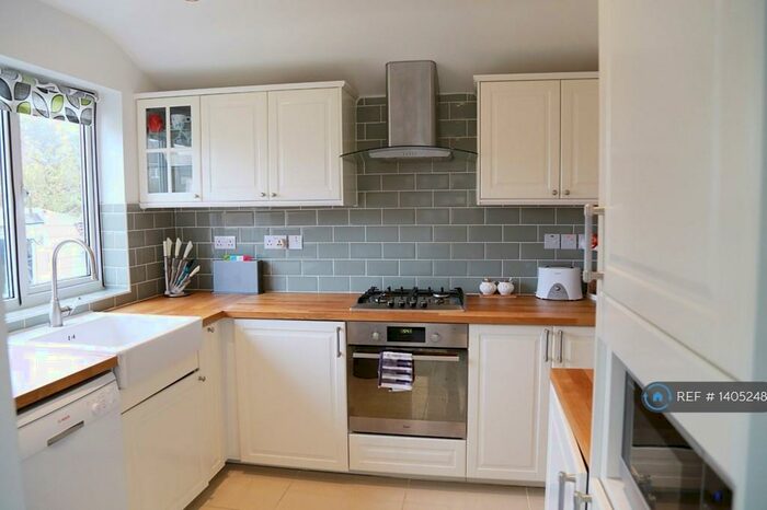 4 Bedroom Detached House To Rent In Lytton Road, Gidea Park, RM2