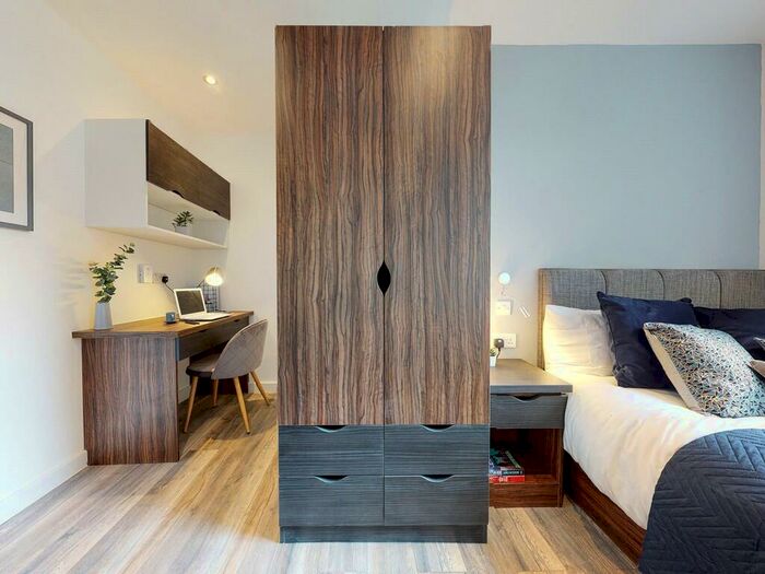 1 Bedroom Apartment To Rent In Hyde Terrace #, LS2