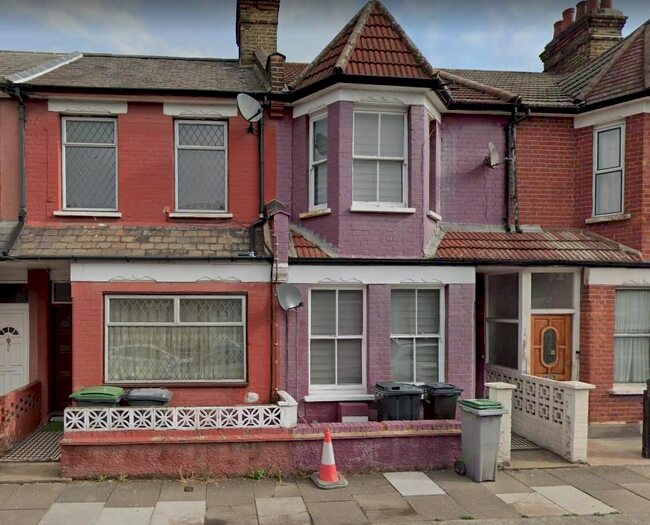 4 Bedroom Flat To Rent In Rosebery Avenue, London, N17
