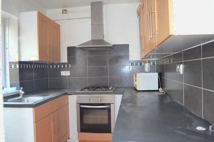 4 Bedroom Semi-Detached House To Rent In Gaysham Avenue, Ilford, IG2