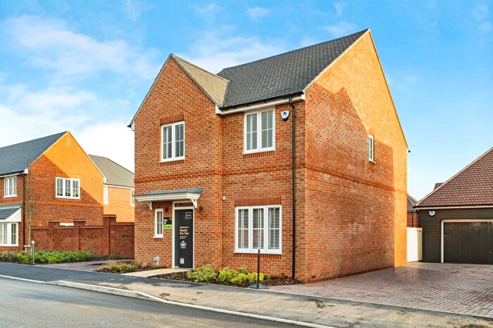 4 Bedroom Detached House For Sale In Kimblewick Road, Great Kimble, Aylesbury, HP17
