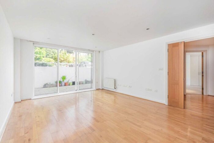 2 Bedroom Flat To Rent In Queensmere Road, London, SW19